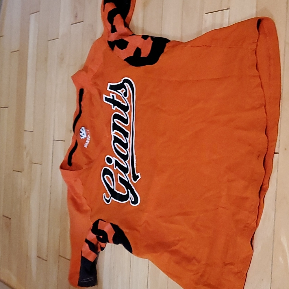 Giants sport tee